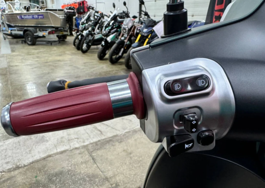 Скутер PROMAX Miami 240 (49) в Подольске