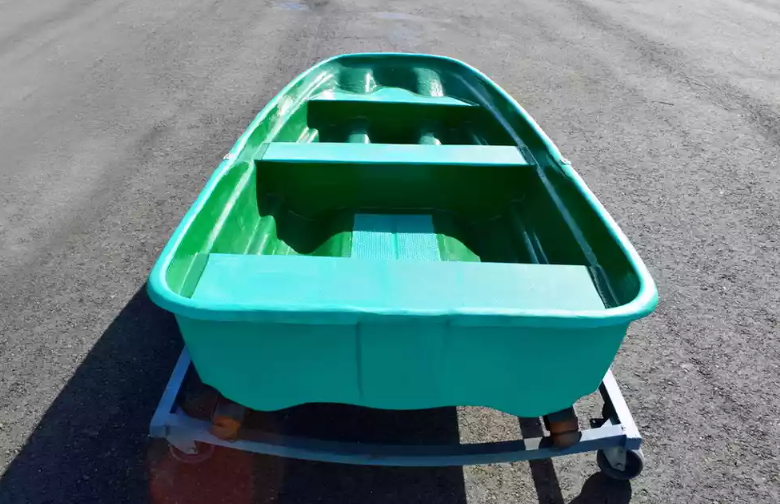 Стеклопластиковая лодка Старт (тримаран) в Подольске