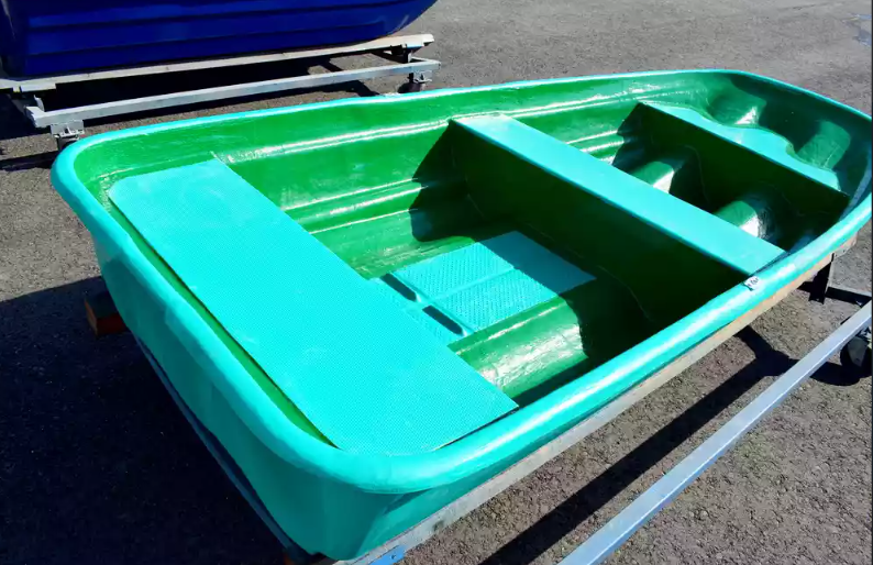 Стеклопластиковая лодка Старт (тримаран) в Подольске