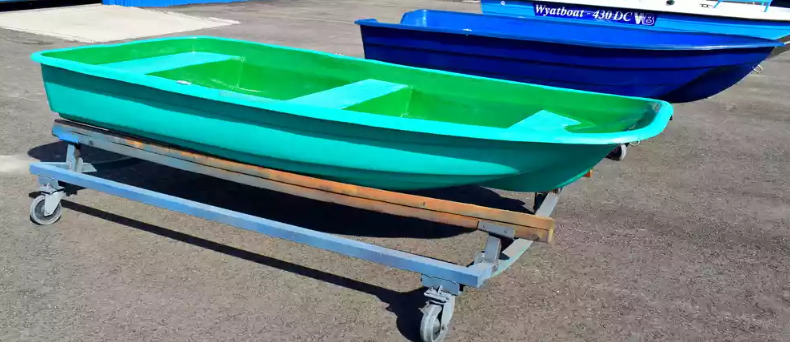 Стеклопластиковая лодка Старт (тримаран) в Подольске