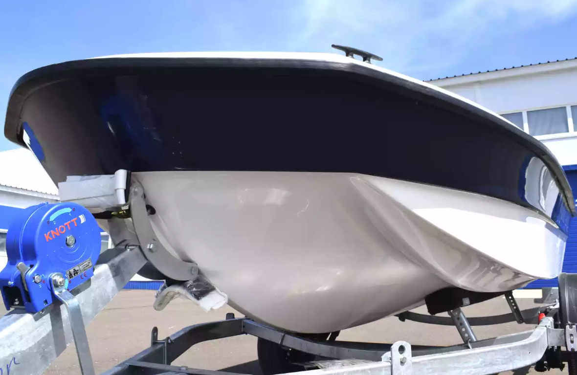 Стеклопластиковая лодка Wyatboat 430 тримаран в Подольске