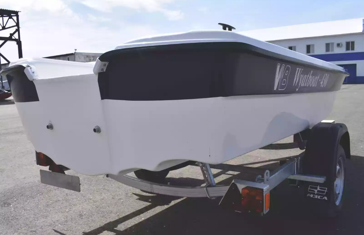 Стеклопластиковая лодка Wyatboat 430 тримаран в Подольске