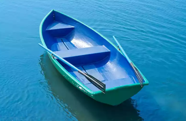 Стеклопластиковая лодка Дельфин в Подольске