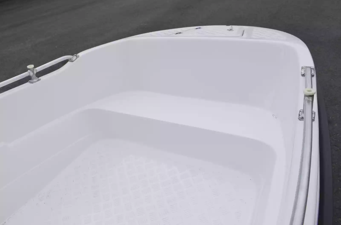 Стеклопластиковая лодка Пингвин New (тримаран) в Подольске