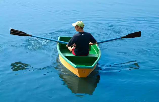 Стеклопластиковая лодка Малютка в Подольске