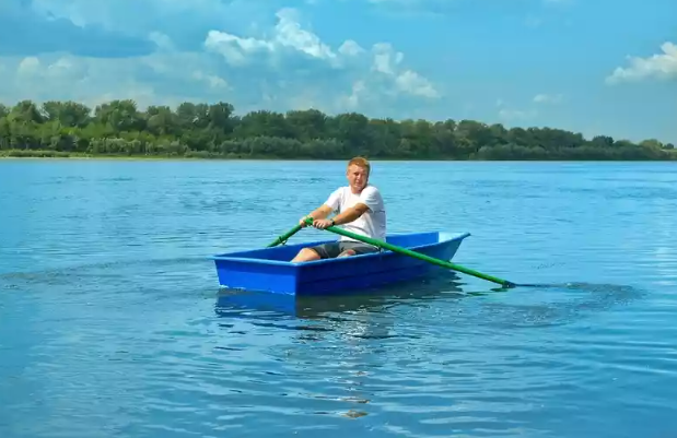 Стеклопластиковая лодка Малютка в Подольске