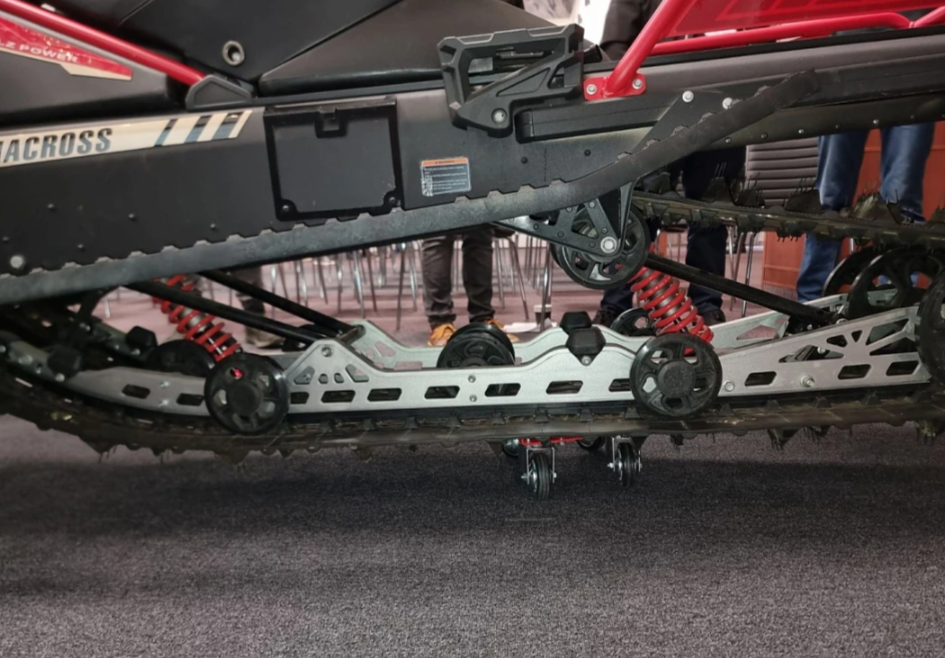 Снегоход AODES Siberiacross 1000 SWT 600mm LCD 6.8 в Подольске