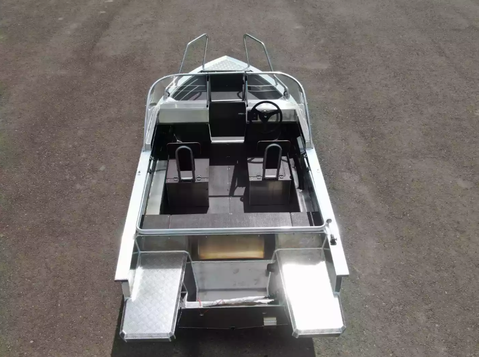 Алюминиевая лодка  Неман-400 DCM NEW в Подольске