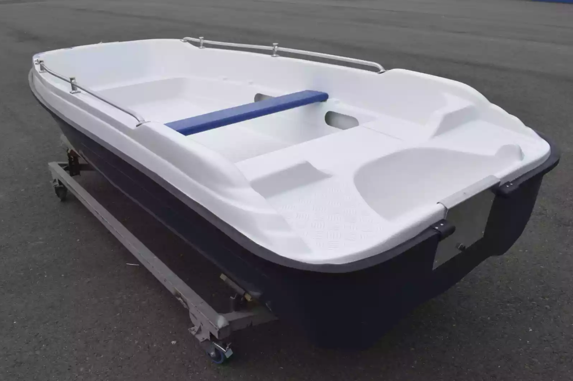 Стеклопластиковая лодка Пингвин New (тримаран) в Подольске