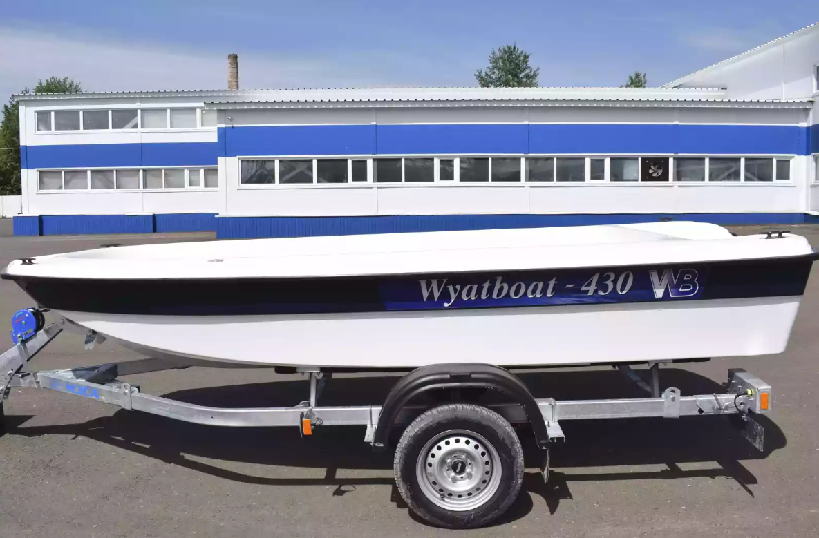 Стеклопластиковая лодка Wyatboat 430 тримаран в Подольске