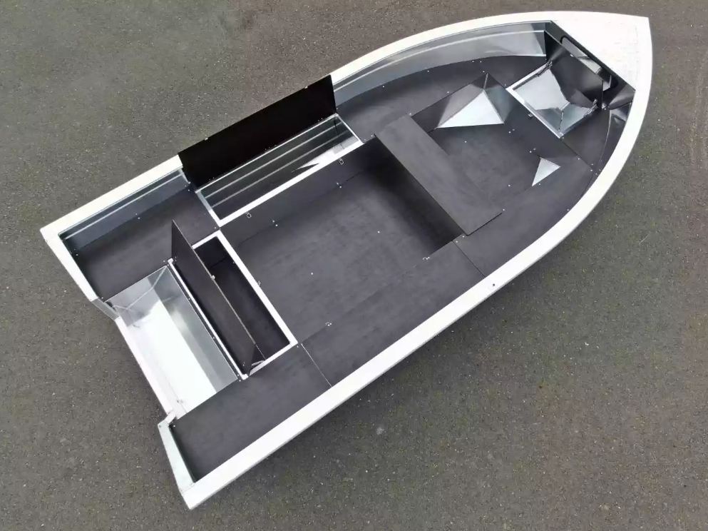 Алюминиевая лодка  Неман-420 в Подольске