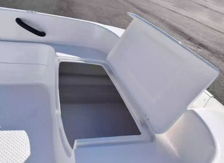 Стеклопластиковая лодка Пингвин (тримаран) в Подольске