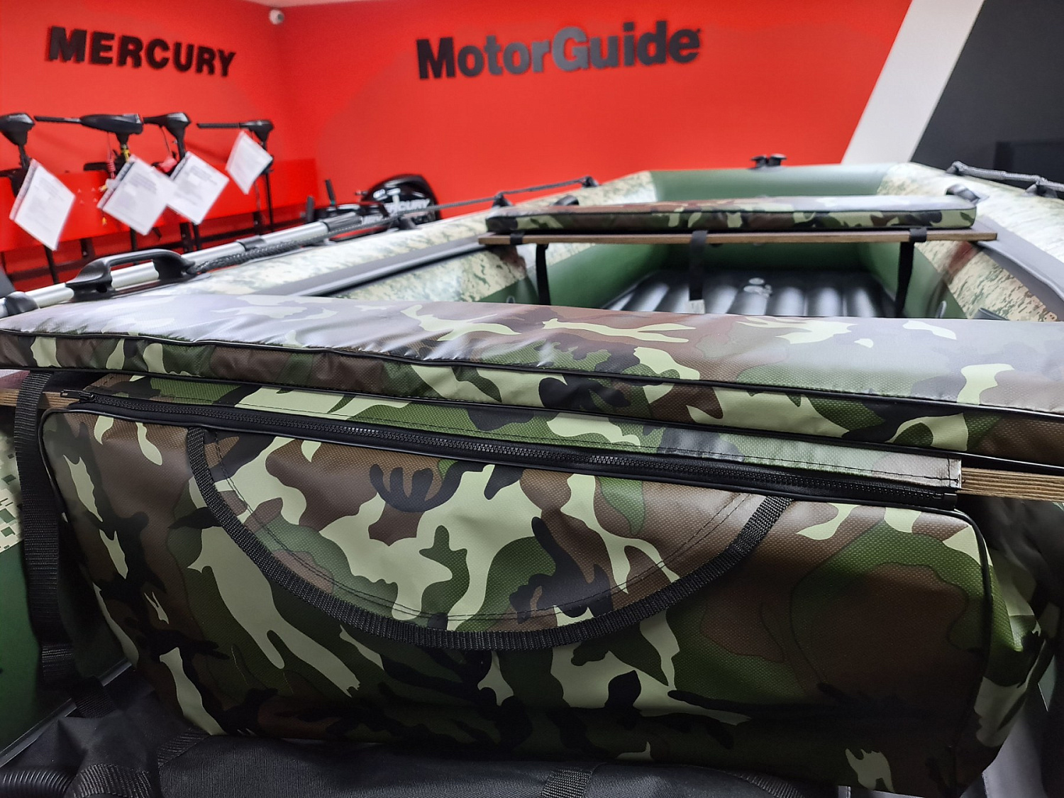 КОМПЛЕКТ МЯГКИХ НАКЛАДОК С СУМКОЙ ДЛЯ ЛОДОК 80Х20 КАМУФЛЯЖ в Подольске