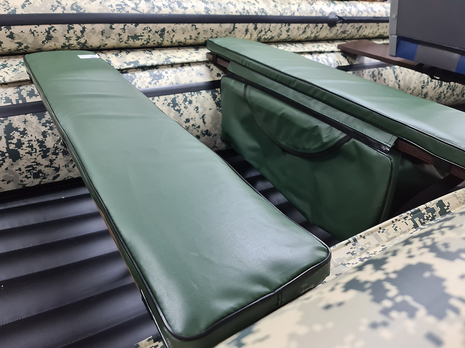 КОМПЛЕКТ МЯГКИХ НАКЛАДОК С СУМКОЙ ДЛЯ ЛОДОК 80Х20 ЗЕЛЕНЫЙ в Подольске